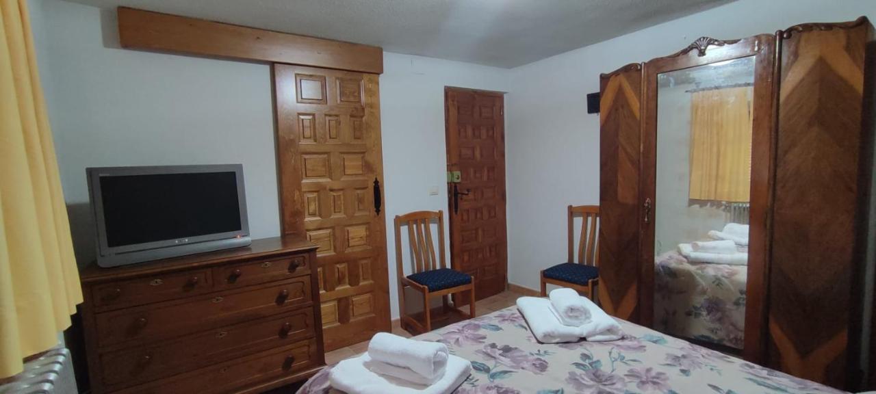 Casa De Los Abuelos Ortigosa del Monte エクステリア 写真